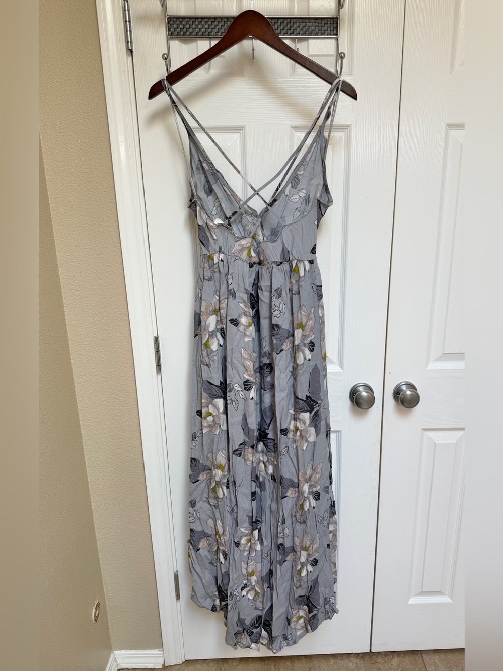 ASTR The Label Floral Grey Maxi | M